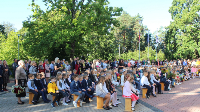 Zinību diena Ogres skolās