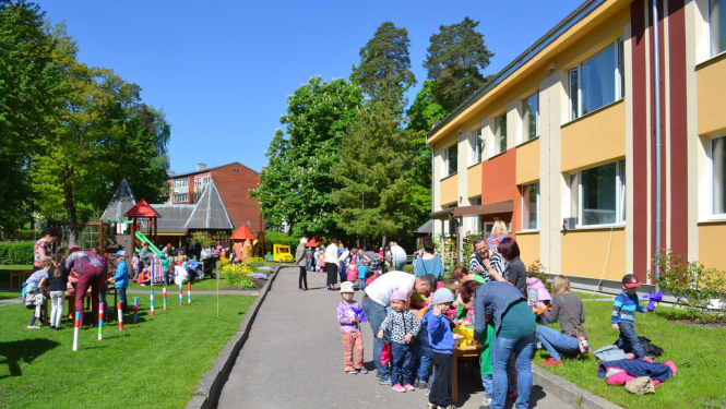 Apzina vecākus, kuru bērni uzsāks bērnudārza gaitas