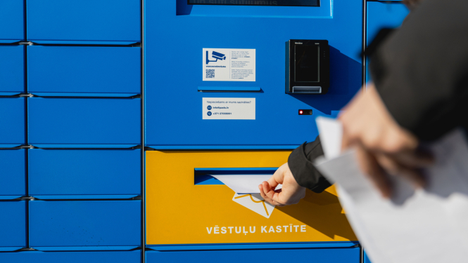 Latvijas Pasts pakomāts ar vēstuļu nosūtīšanas funkciju