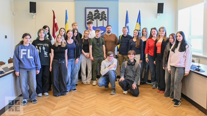 Pašvaldībā viesojās Jauniešu domes pārstāvji no visa novada