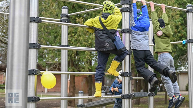 Ogresgalā atklāts bērnu rotaļu un aktīvās atpūtas laukums