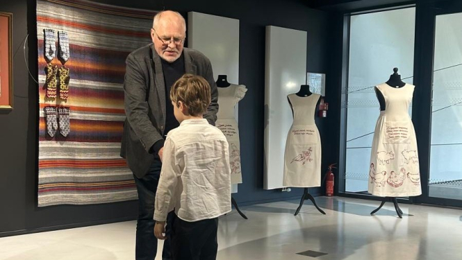 Norisinājusies Ogres novada skolēnu skatuves runas konkursa 1. kārta (2. posms) Ikšķiles pilsētas bibliotēkā 6.03.2025.