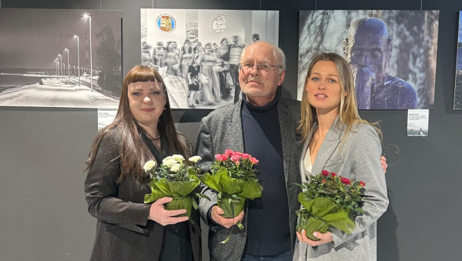 Skatuves runas 1. kārtas žūrija: Ogres teātra mākslinieciskais vadītājs, režisors un teātra pedagogs Jānis Kaijaks, Ogres teātra radošā direktore, teātra kritiķe un zinātniece Ieva Rodiņa, kā arī aktrise Laura Atelsone.  