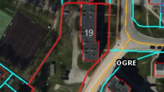 Daudzdzīvokļu dzīvojamai mājai Skolas ielā 19, Ogrē, Ogres nov., funkcionāli nepieciešamo zemesgabalu, kas ir daļa no zemes vienības ar kadastra apzīmējumu 7401 001 0569