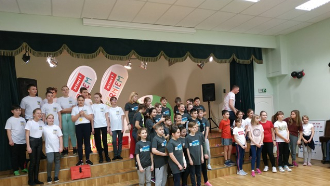 Jaunogres vidusskolas 5.a klase izcīna uzvaru veselīga dzīvesveida izaicinājumā