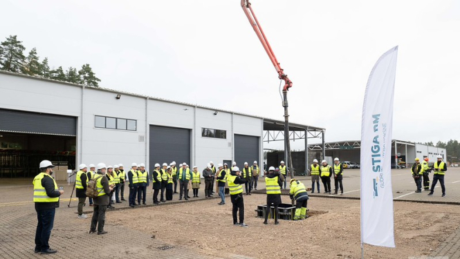 Uzņēmums Stiga RM atklāj jaunu ražotni Ogres novadā.