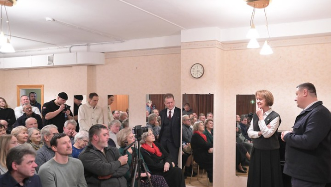 Tikšanās ar iedzīvotājiem Suntažos ar VARAM ministres Ingas Bērziņas un E.Helmaņa piedalīšanos