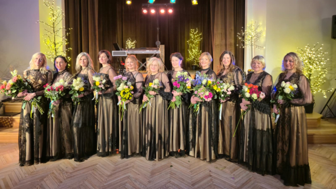 Tomes tautas nama dāmu vokālajam ansamblim 35