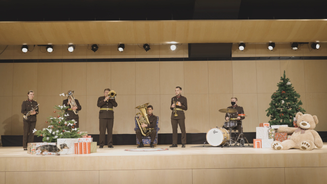 Zemessardzes orķestra mūziķu video sveiciens Ziemassvētkos