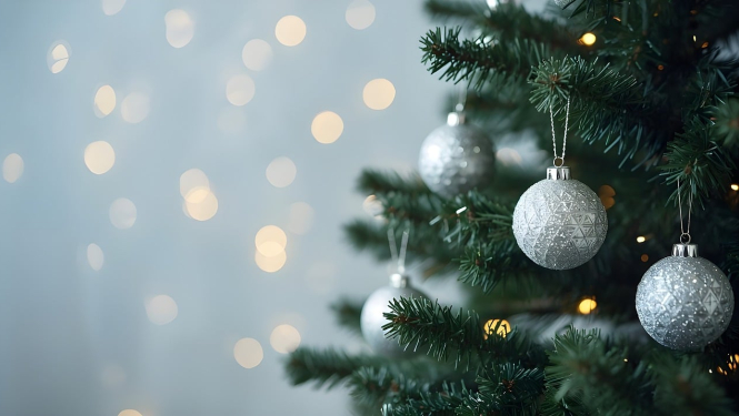 Rotāta Ziemassvētku eglīte