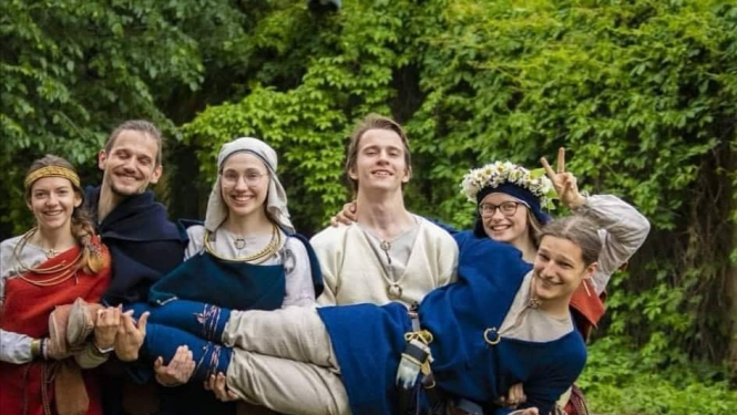 Ogrē bangos jauniešu folkloras studija BANGA ar koncertu BĒĒnga