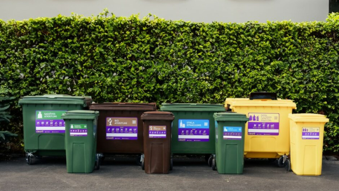 Šķiroto atkritumu konteineri Clean R