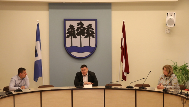 Konkretizē jaunā novada administratīvās struktūras izstrādes plānus