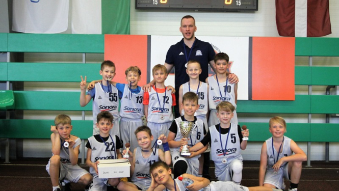 Ogres Basketbola skolas audzēkņiem 2. vieta starptautiskā turnīrā Mārupē