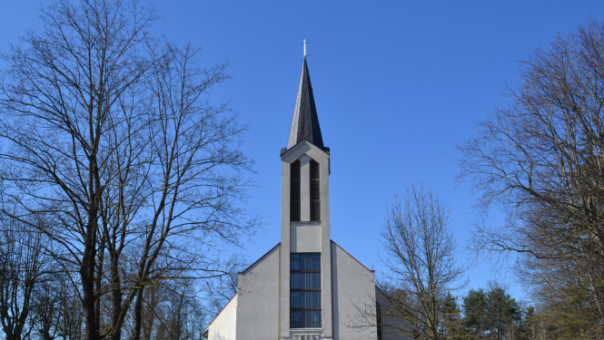 Lieldienu dievkalpojumi Ogres Svētā Meinarda katoļu baznīcā