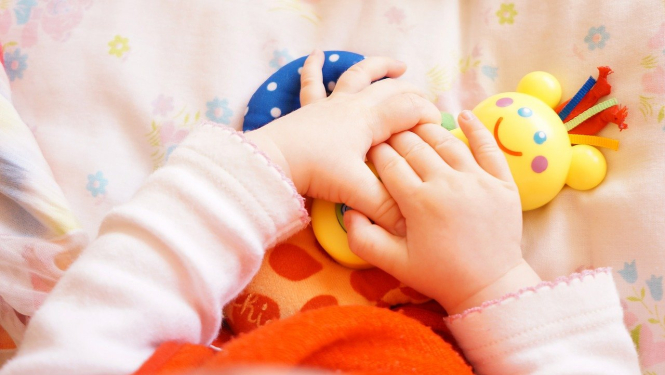 Nodarbība par spēlēšanās ietekmi uz bērna attīstību