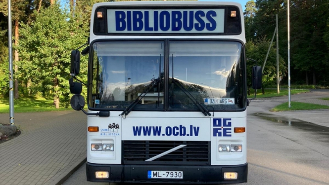 Novembris – Ogres Centrālās bibliotēkas bibliobusa jubilejas mēnesis