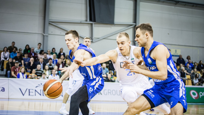 BK “Ogre” viesos pārspēj “Latvijas Universitāti”