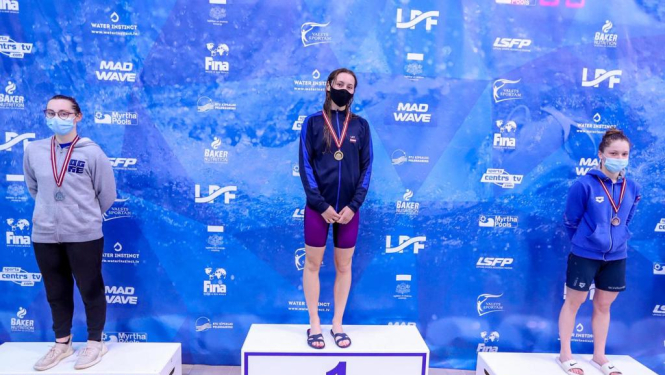 Ogres peldētājiem Grjunbergai un Dzirkalim sudraba medaļas