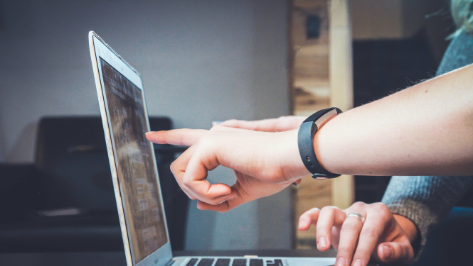 Iestādes un uzņēmumi var piedāvāt tiešsaistes mācību ekskursijas