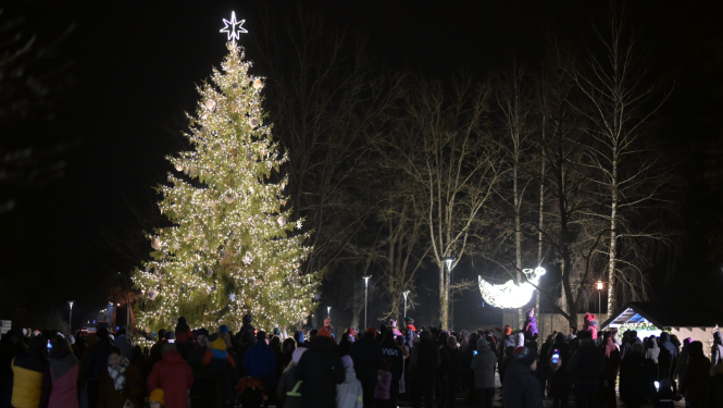 Eglītes iedegšanas pasākums Ikšķilē