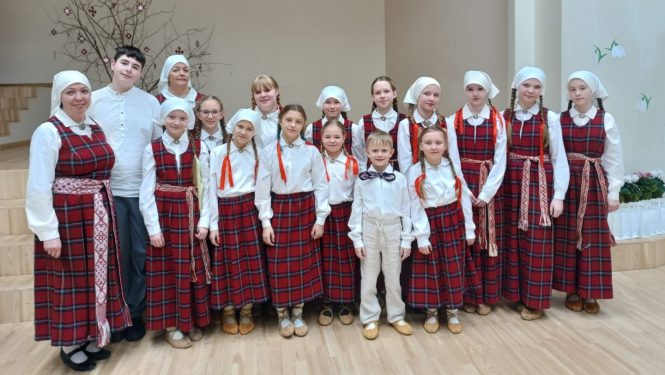 Piedaugavas novada un Vidzemes piejūras folkloras kopu reģionālais sarīkojums Lielvārdes pamatskolā