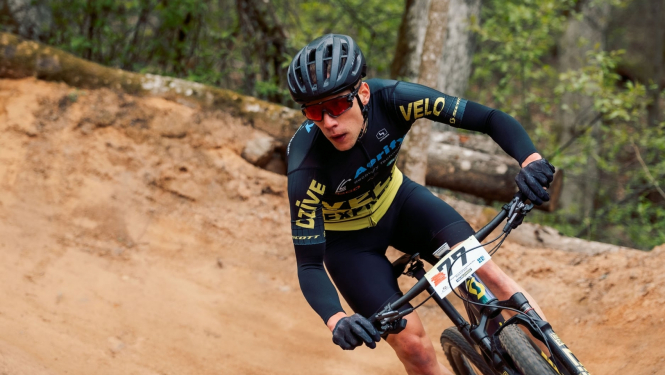 Riteņbraucējs "VeloExpress" Latvijas čempionāta MTB XCO krosā