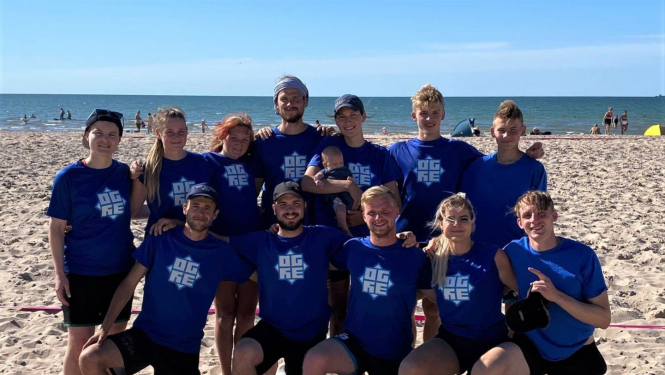 Ogrēniešiem bronza Latvijas pludmales čempionātā frisbijā