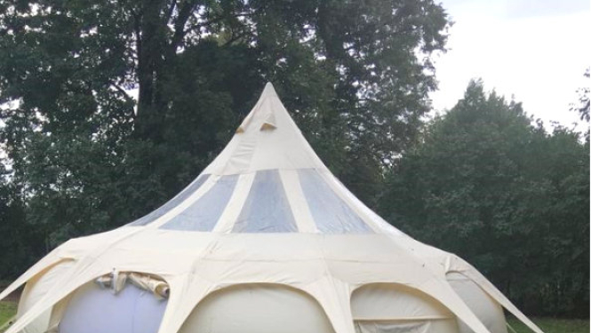 Inovatīvs un dabai draudzīgs glempings pasākumiem brīvā dabā