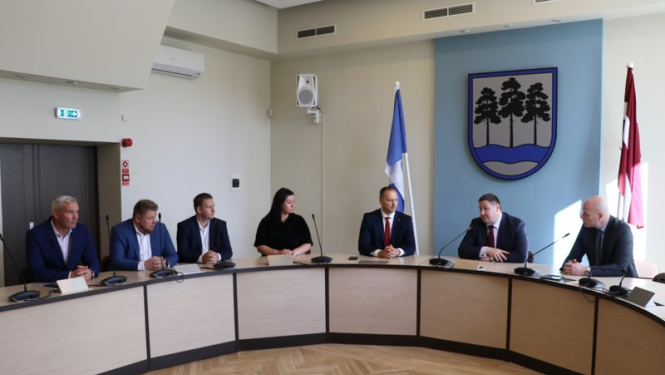 Iekšlietu ministrs darba vizītē Ogrē