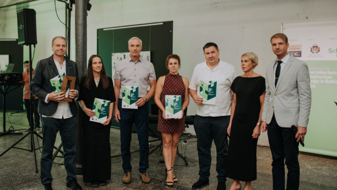 Ogres novada pašvaldības vadība "Ilgtspējība arhitektūrā, būvniecībā, dizainā Baltijā 2024" apbalvošanas ceremonijā 05.09.2024.