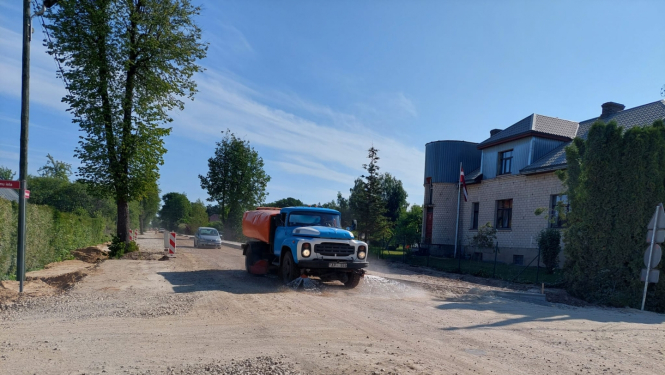 Rembates ielas un Meža ielas, Lielvārdē, laistīšanu veiks pašvaldības nolīgts uzņēmējs