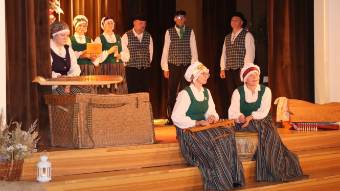 Tomes Tautas nama folkloras kopa “Graudi" svin 10 gadu jubileju