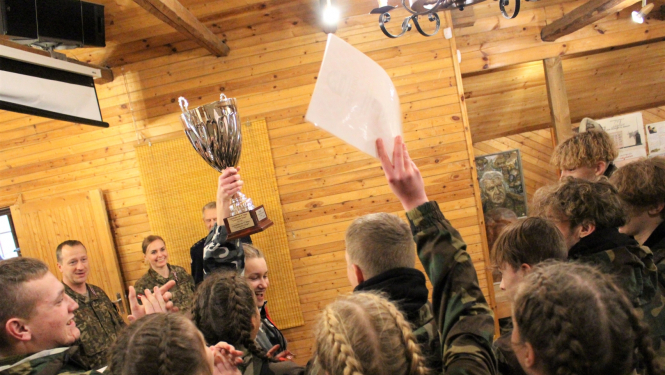 Lāčplēša spēka mantinieki satiekas Andreja Pumpura Lielvārdes muzejā