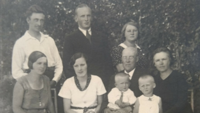 Indriķis Rītiņš ar ģimeni