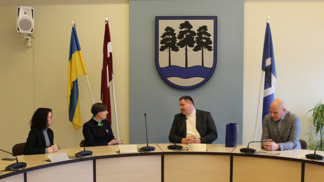 Īrijas vēstniece Latvijā viesojas Ogrē 30112022