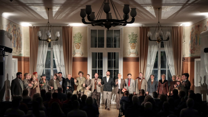 Aina no Ogres teātra izrādes "Sanatorija"