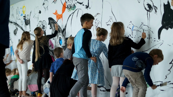 izrāde bērniem VILKS plakāts