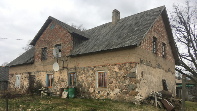 Elektroniskā izsolē pārdod dzīvokļa īpašumu Krapes pagastā