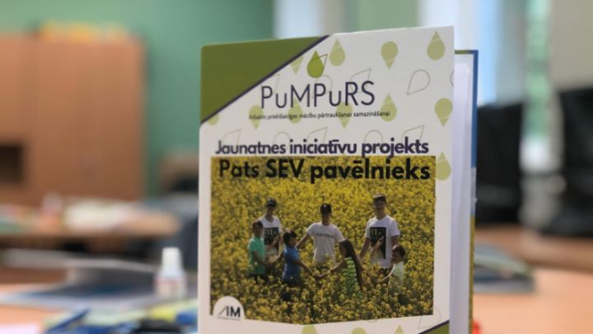 Ogres novada jaunieši gūst zināšanas par biznesu un finansēm