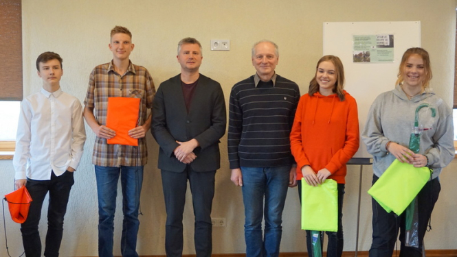 Jaunogres vidusskola īsteno projektu “Uzzināt un dalīties jauniešu sadarbībā”