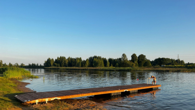 Jauns aprīkojums vecupes pludmalē