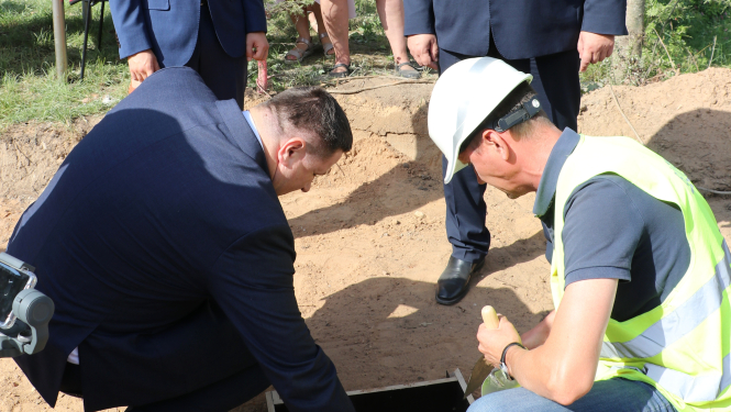 Topošā gājēju tilta pamatos iemūrē kapsulu ar vēstījumu