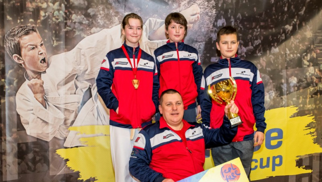 Ogres “Karate SEN-E” iegūst trešo vietu čempionātā