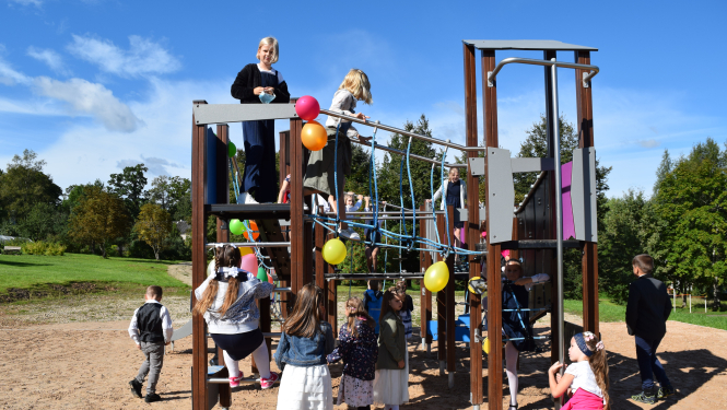Ķeipenes bērnu laukuma atklāšana