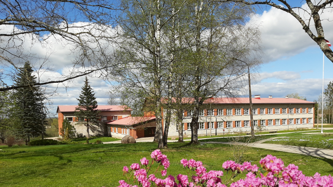 Ķeipenes pamatskola aicina darbā