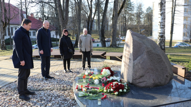 Ogrē godina represiju upuru piemiņu