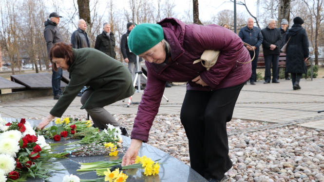 Ogres novadā piemin komunistiskā genocīda upurus  14