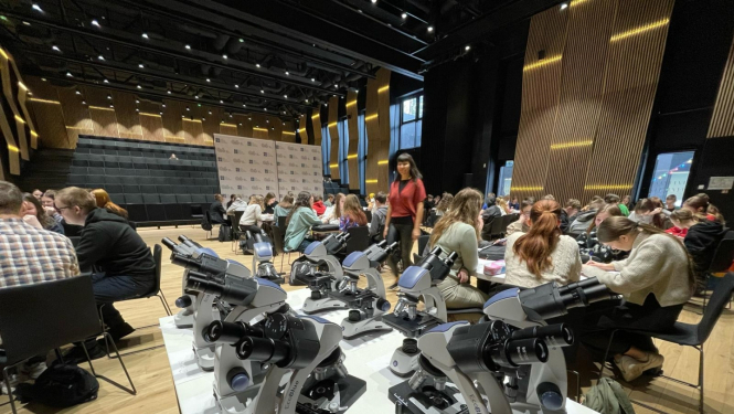 Konkursa Bio-ķīmiski aktīvs dalībnieki eksperimenta laikā