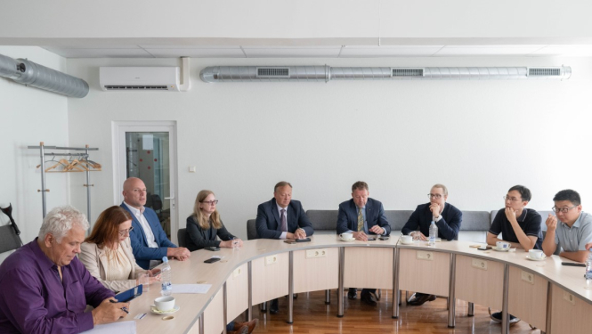 Ogres novada pašvaldībā tika uzņemta biedrības “Goda konsulu konsulārais korpuss Latvijā” delegācija kopā ar Gintu Sīviņu 28.08.2024.